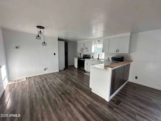 222 S 363RD Avenue, Tonopah, AZ 85354