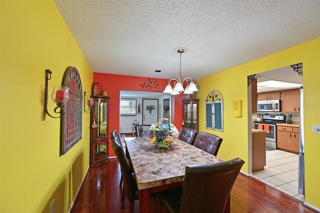 811 ALDERWOOD WAY, Sarasota, FL 34243