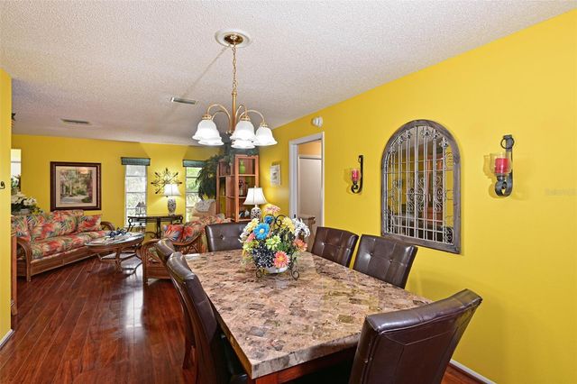 811 ALDERWOOD WAY, Sarasota, FL 34243