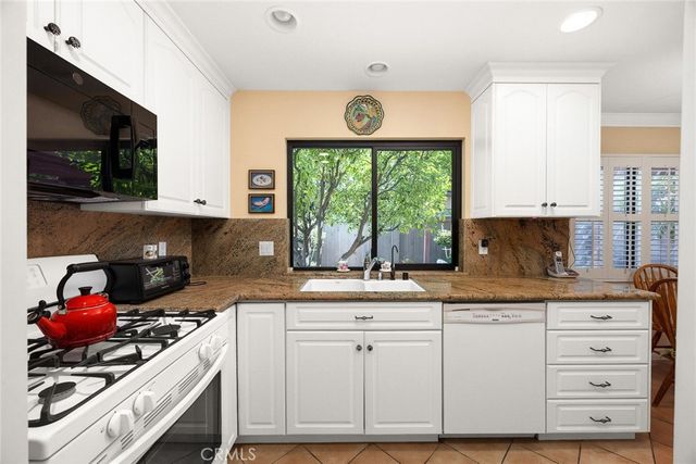 2036 Pepperwood, Duarte, CA 91010