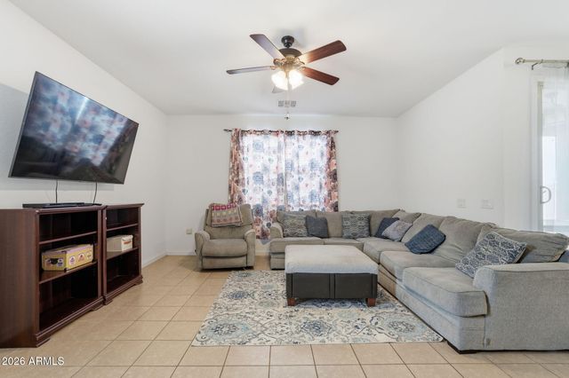 256 W CHASKA Trail, San Tan Valley, AZ 85140
