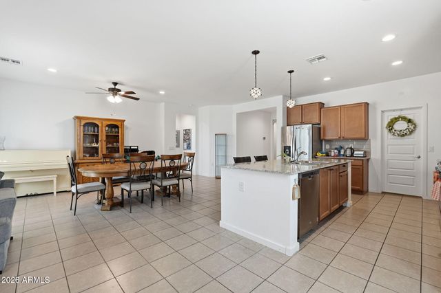 256 W CHASKA Trail, San Tan Valley, AZ 85140