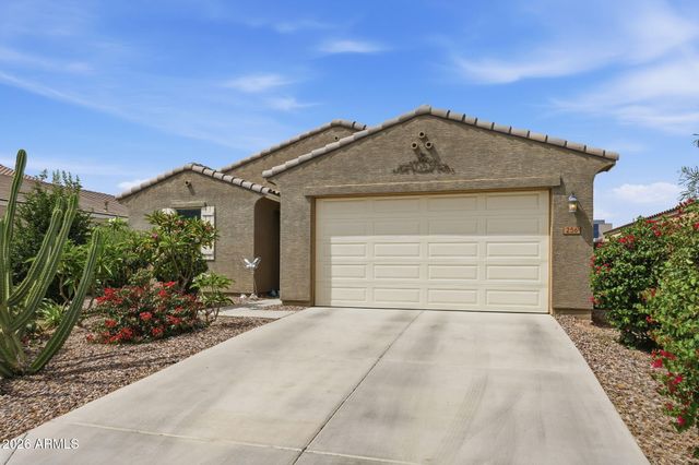256 W CHASKA Trail, San Tan Valley, AZ 85140