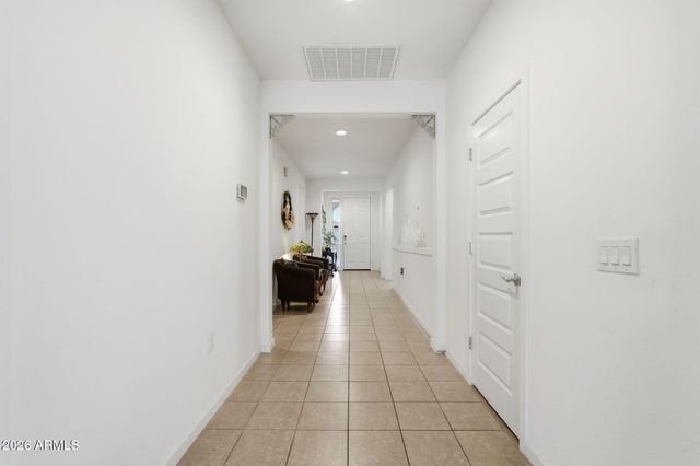 256 W CHASKA Trail, San Tan Valley, AZ 85140