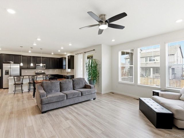 1006 S Eaton Park Ct, Aurora, CO 80018