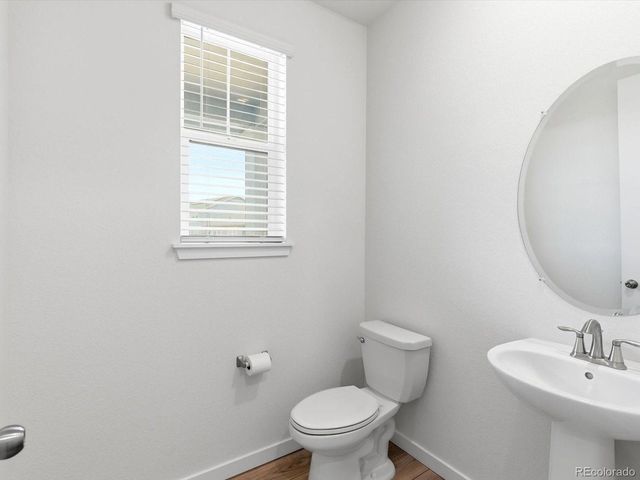 1006 S Eaton Park Ct, Aurora, CO 80018