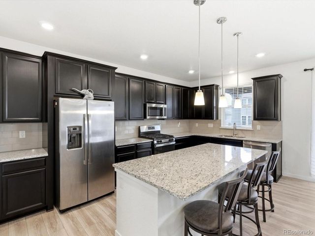 1006 S Eaton Park Ct, Aurora, CO 80018