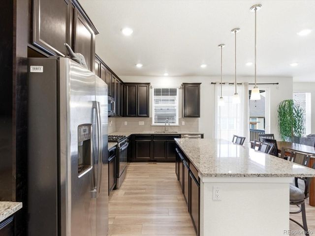 1006 S Eaton Park Ct, Aurora, CO 80018