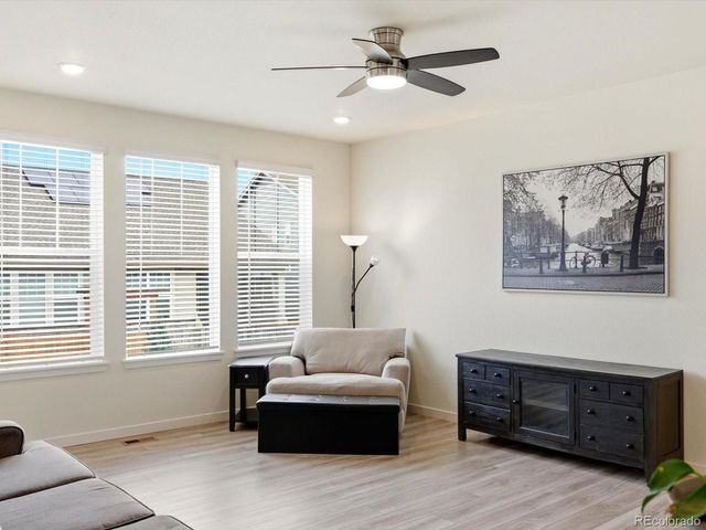 1006 S Eaton Park Ct, Aurora, CO 80018