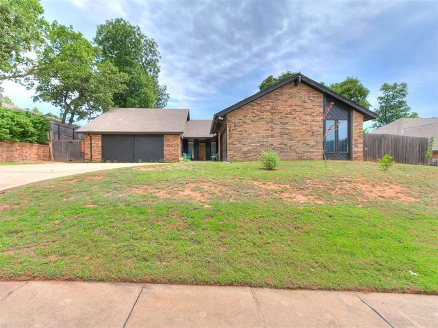 912 Stonehenge Drive, Edmond, OK 73034
