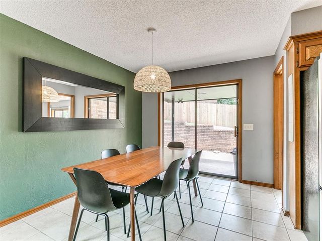 912 Stonehenge Drive, Edmond, OK 73034