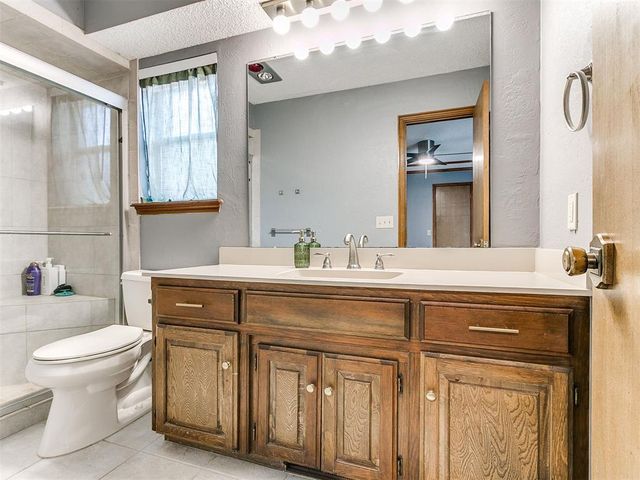 912 Stonehenge Drive, Edmond, OK 73034