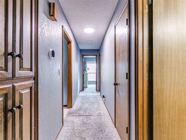 912 Stonehenge Drive, Edmond, OK 73034