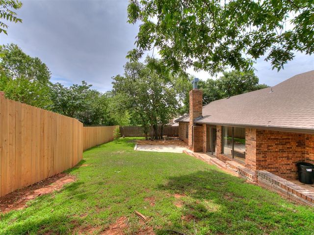 912 Stonehenge Drive, Edmond, OK 73034