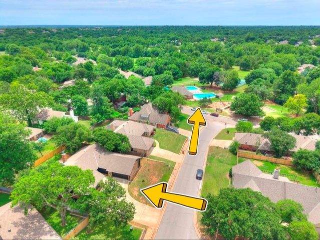 912 Stonehenge Drive, Edmond, OK 73034