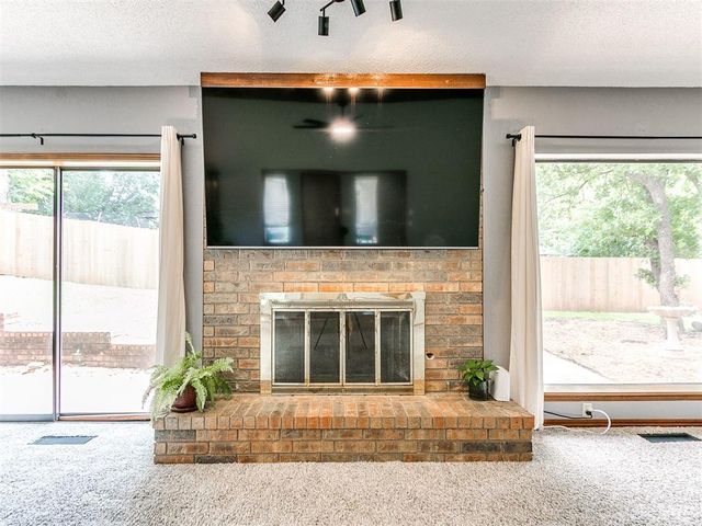 912 Stonehenge Drive, Edmond, OK 73034
