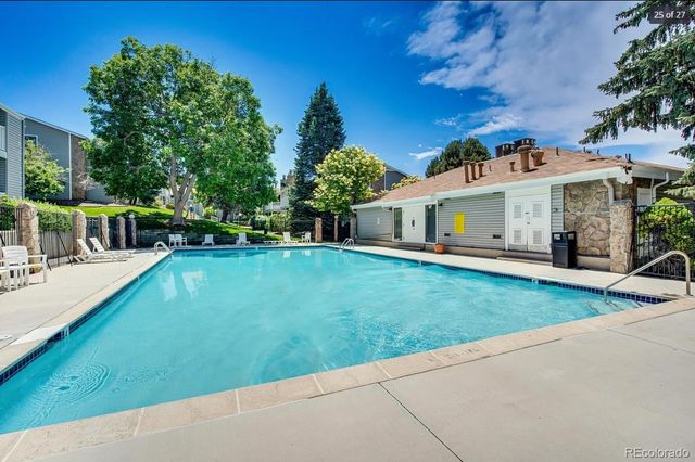 908 S Walden Way 203, Aurora, CO 80017
