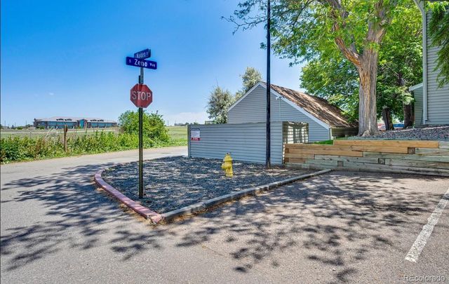 908 S Walden Way 203, Aurora, CO 80017