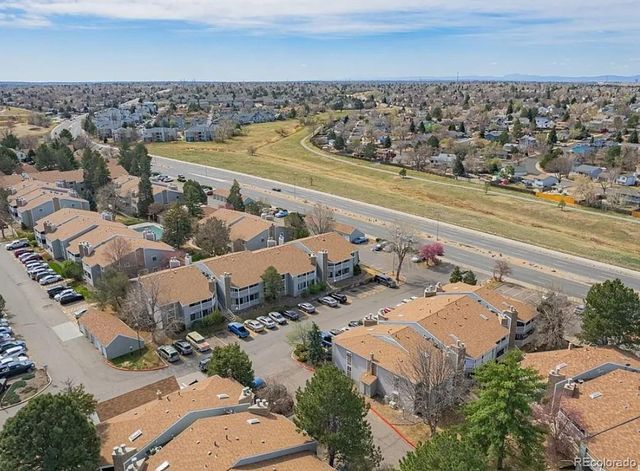908 S Walden Way 203, Aurora, CO 80017