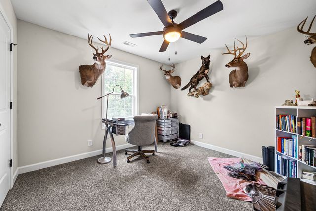 2265 Mockingbird Hill Rd, Palmyra, TN 37142