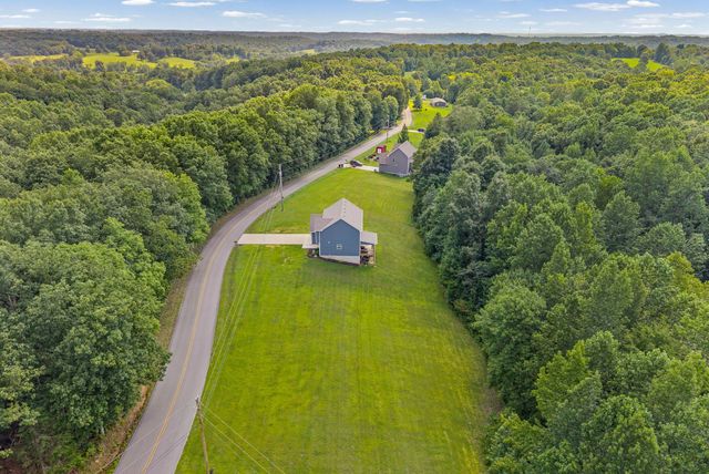 2265 Mockingbird Hill Rd, Palmyra, TN 37142