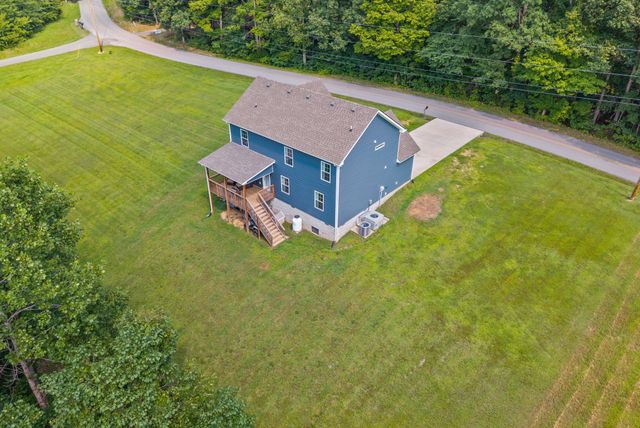 2265 Mockingbird Hill Rd, Palmyra, TN 37142
