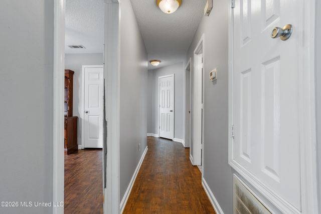 1128 Oak Street, Ocean Springs, MS 39564