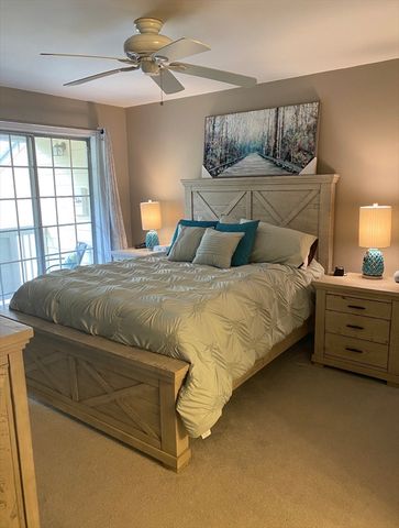 709 Gazebo Cir 709, Reading, MA 01867