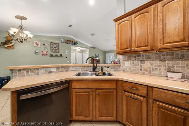 708 N Delaney Avenue, Avon Park, FL 33825