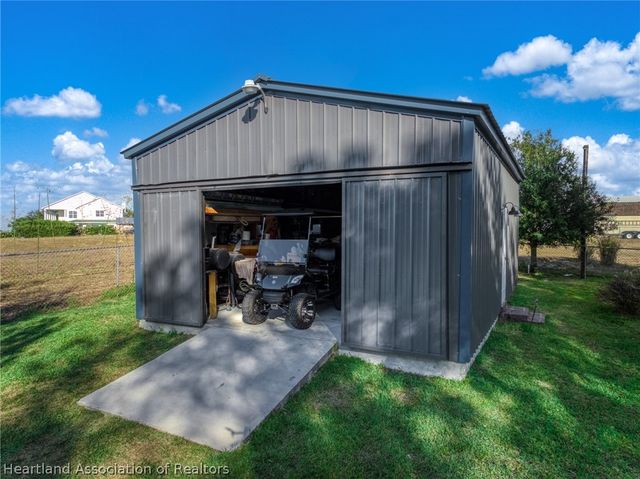 708 N Delaney Avenue, Avon Park, FL 33825