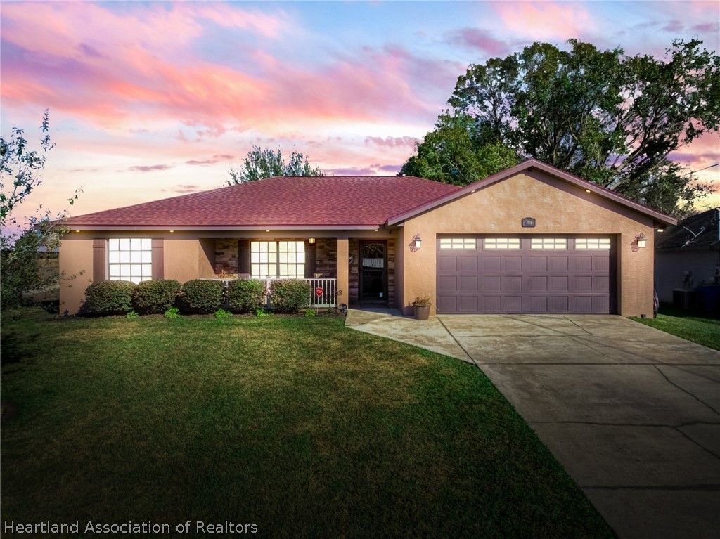 708 N Delaney Avenue, Avon Park, FL 33825
