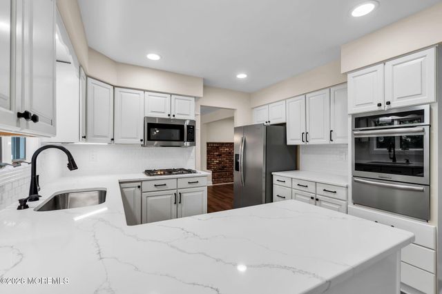 420 W Union Hill Road, Morganville, NJ 07751
