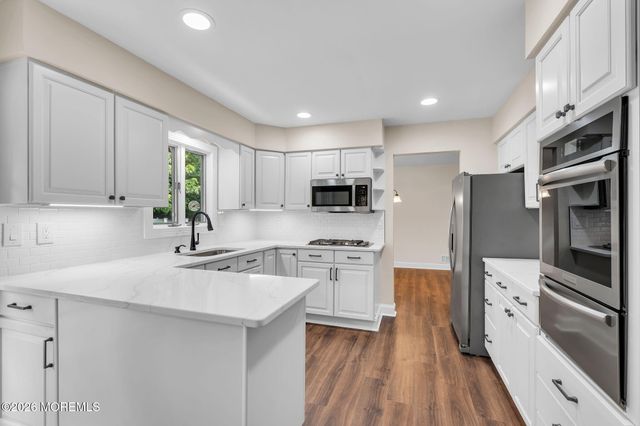 420 W Union Hill Road, Morganville, NJ 07751
