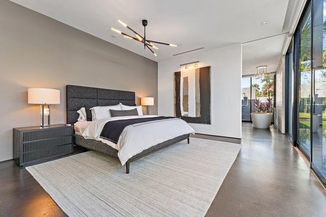 12 N Beach Road, Jupiter Island, FL 33455