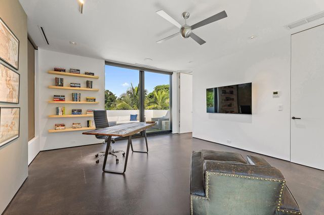 12 N Beach Road, Jupiter Island, FL 33455