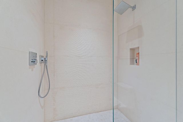 12 N Beach Road, Jupiter Island, FL 33455