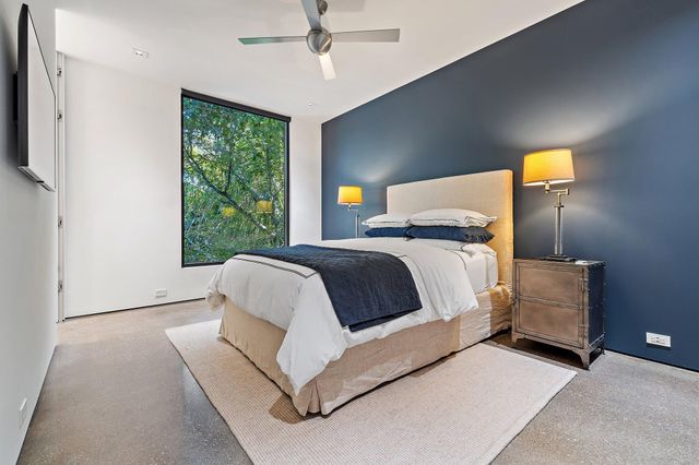 12 N Beach Road, Jupiter Island, FL 33455