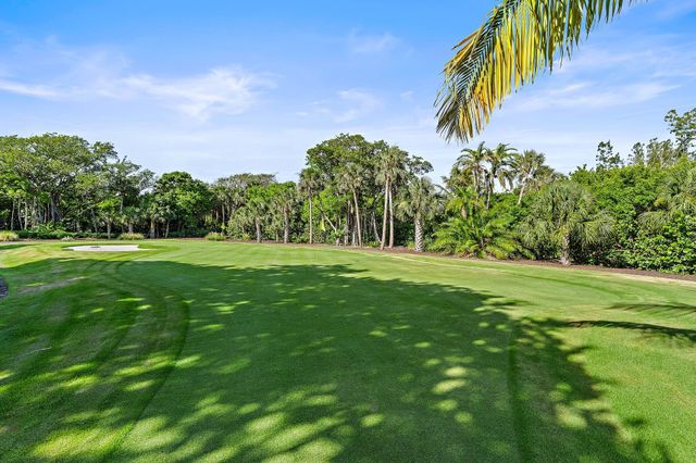 12 N Beach Road, Jupiter Island, FL 33455