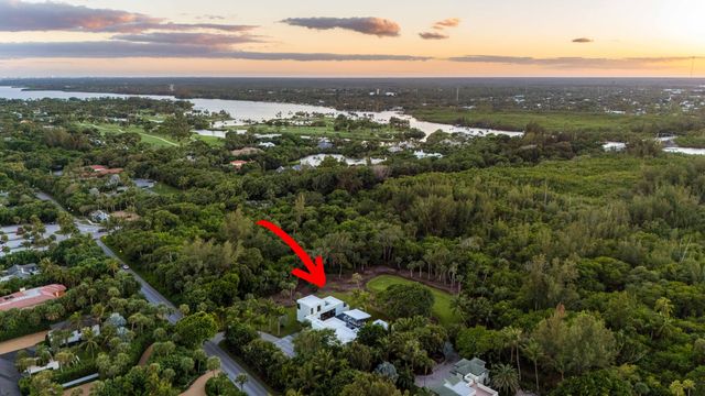 12 N Beach Road, Jupiter Island, FL 33455
