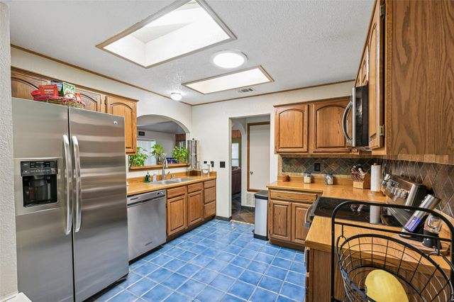 606 Prize Oaks DR, Cedar Park, TX 78613