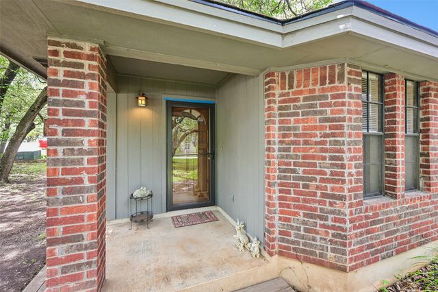 606 Prize Oaks DR, Cedar Park, TX 78613