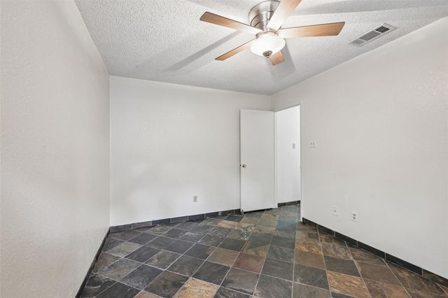 606 Prize Oaks DR, Cedar Park, TX 78613