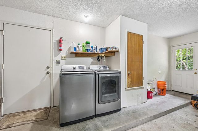 606 Prize Oaks DR, Cedar Park, TX 78613