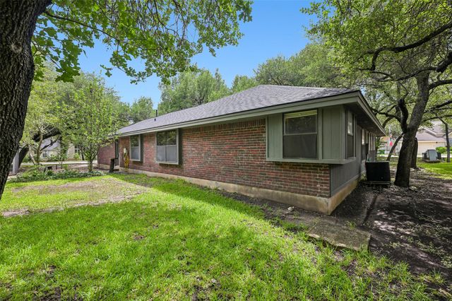 606 Prize Oaks DR, Cedar Park, TX 78613