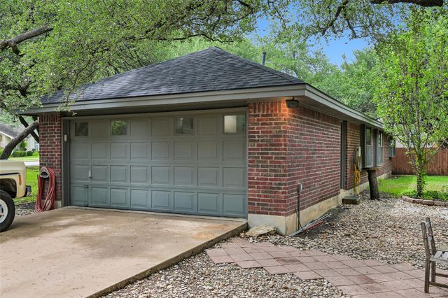 606 Prize Oaks DR, Cedar Park, TX 78613