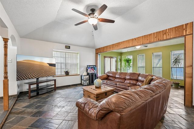 606 Prize Oaks DR, Cedar Park, TX 78613
