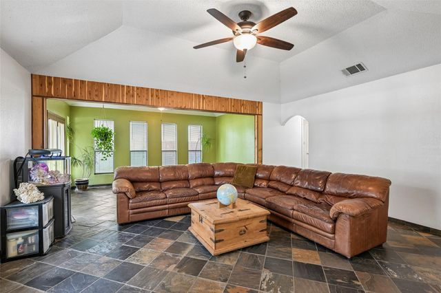 606 Prize Oaks DR, Cedar Park, TX 78613