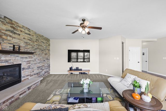 1628 Ballyganner Drive, Avon, IN 46123