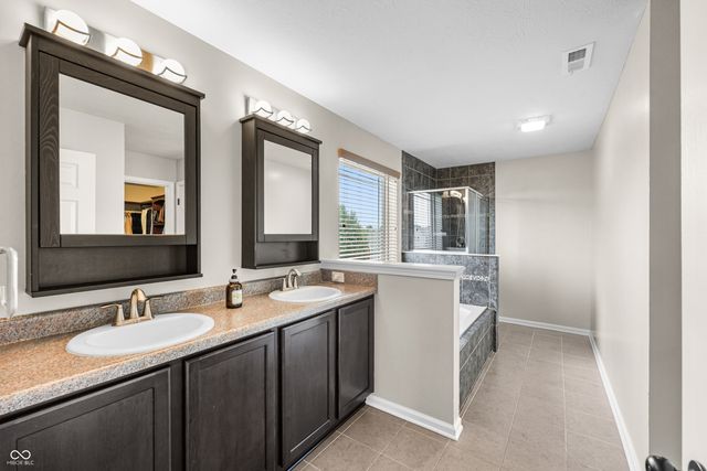 1628 Ballyganner Drive, Avon, IN 46123