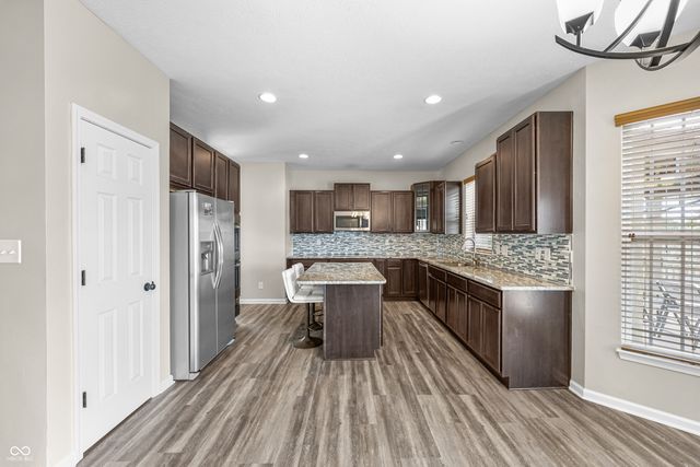1628 Ballyganner Drive, Avon, IN 46123